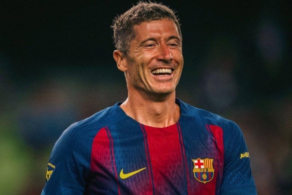 Robert Lewandowski sẽ không rời Barca?