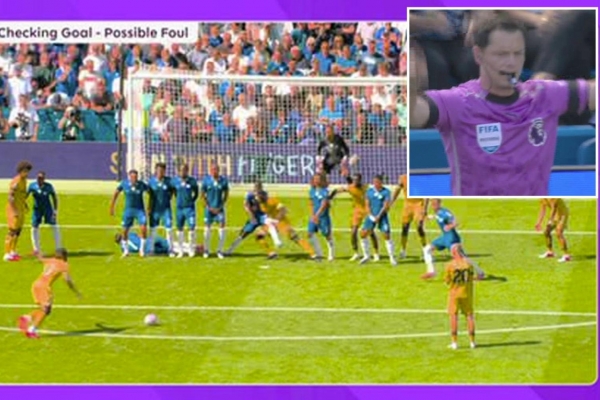 Premier League ra tuyên bố về bàn thắng của Eze vào lưới Chelsea