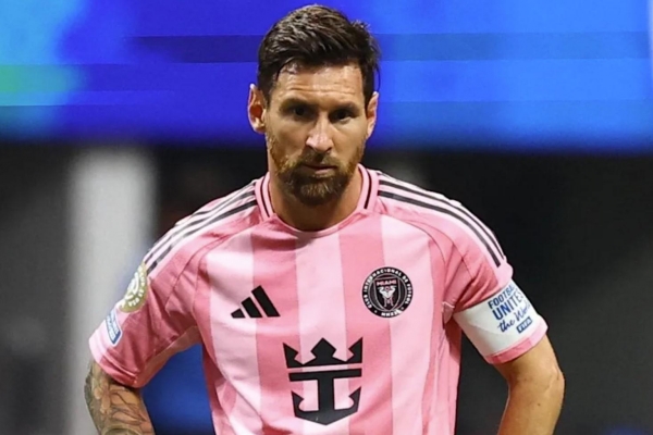 Lionel Messi báo tin không vui tới người hâm mộ
