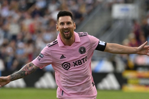 CHÍNH THỨC: Messi chốt hợp đồng thi đấu đến năm 41 tuổi