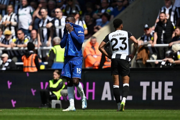 Jackson báo hại, Chelsea nguy cơ mất vé dự Cúp C1