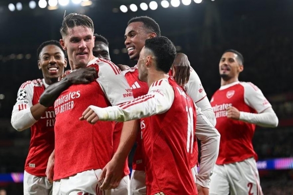 Arsenal đáng sợ hơn nhiều ngoài các pha bóng cố định