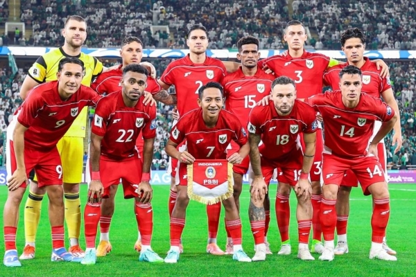 'Đừng nghĩ về World Cup nữa, Indonesia tập trung vào AFF Cup đi'
