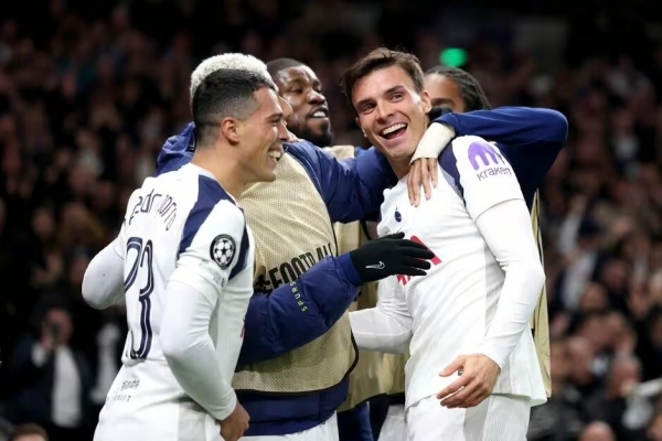 Tottenham nhận cú hích lớn từ trụ cột trước trận đấu với Arsenal