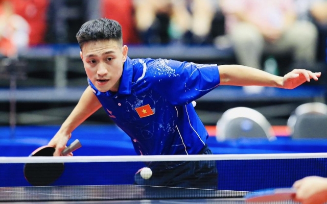 Anh Tú thua tay vợt hàng đầu Singapore, giành HCĐ ở SEA Games 33