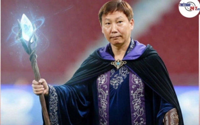 Báo Indonesia sửng sốt trước 'ma thuật đen' của HLV Kim Sang Sik