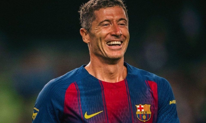 Barca muốn nhà vô địch World Cup 100 triệu Euro thay Lewandowski