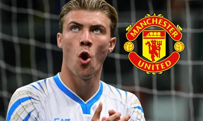 MU bị 'cà khịa' vì đối xử tệ với cầu thủ