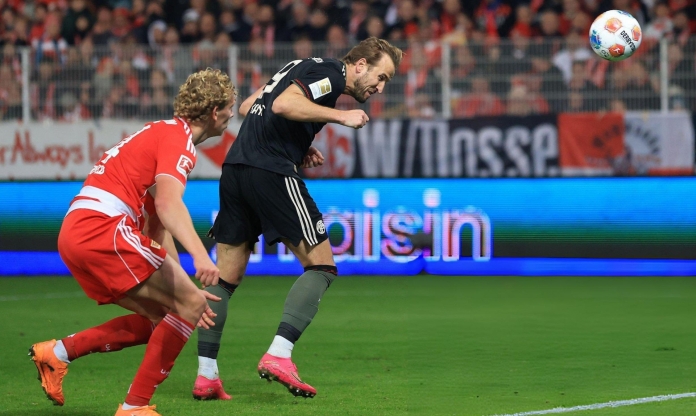 Harry Kane hóa người hùng, Bayern thoát hiểm phút chót