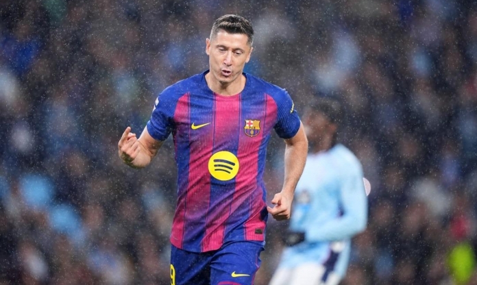 Từ chối đề nghị khủng, Lewandowski quyết tâm ở lại Barca