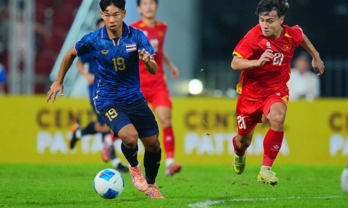 CĐV Malaysia sốc trước màn ngược dòng ngoạn mục của U22 Việt Nam