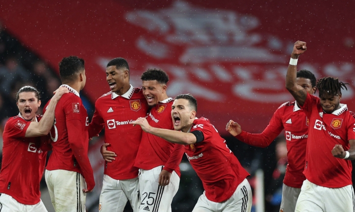 Aguero tin tưởng Man United có thể lật đổ Man City