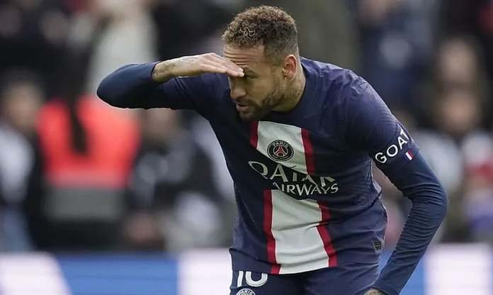 Neymar lọt vào tầm ngắm Ả Rập, rộng cửa 'đọ súng' với Ronaldo