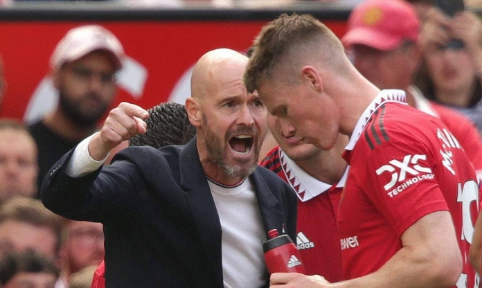 MU bán McTominay với giá không tưởng, vẫn đắt hàng như 'tôm tươi'