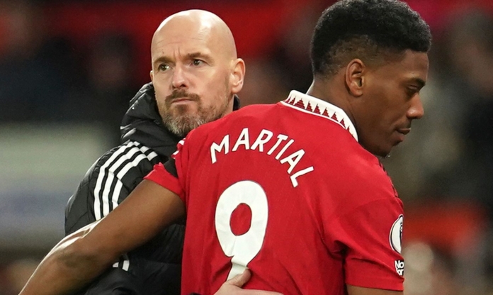 MU bán Martial giá không tưởng, vẫn đắt hàng như 'tôm tươi'