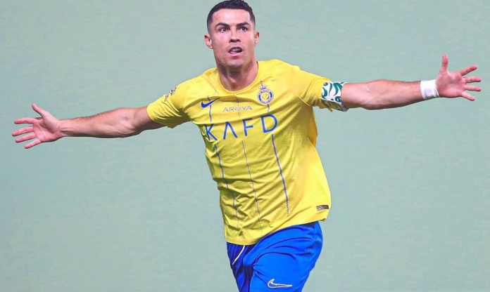 Tiếp tục chói sáng, Ronaldo áp sát cột mốc lịch sử trong thế kỷ 21