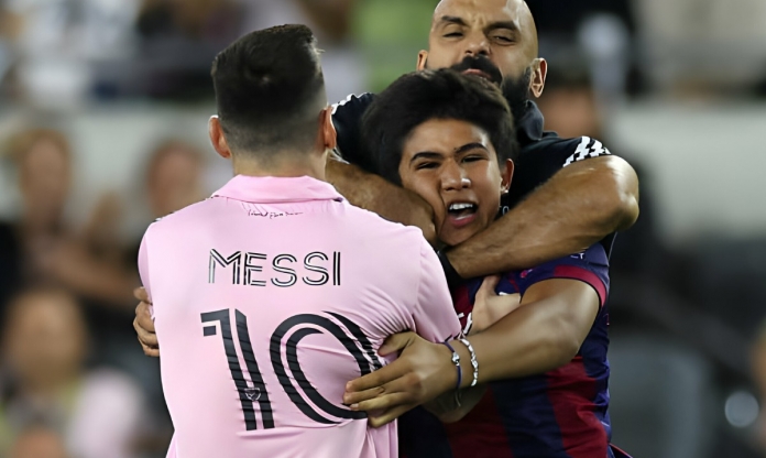 Thủ môn huyền thoại chỉ điều ai cũng phải công nhận ở Messi