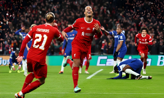 Virgil van Dijk tỏa sáng, Liverpool vô địch Carabao Cup đầy cảm xúc