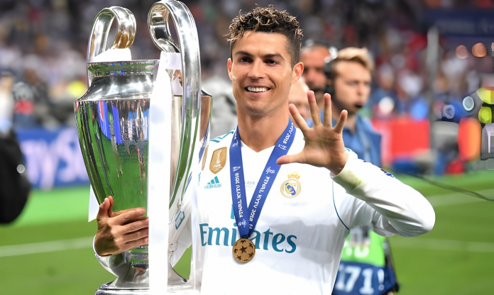 CĐV 'hết hồn' khi nhìn thấy đôi chân của Cristiano Ronaldo