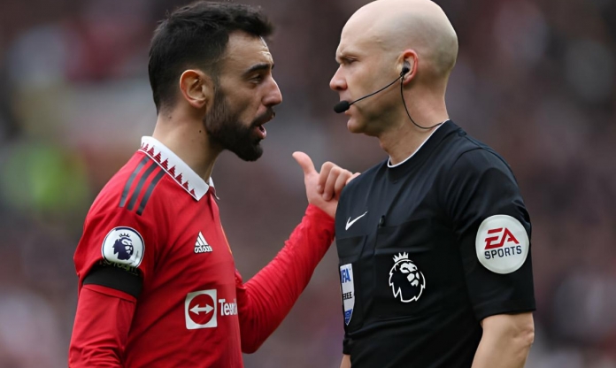 Anthony Taylor: Trọng tài bị ghét nhất nước Anh bắt trận MU vs Liverpool