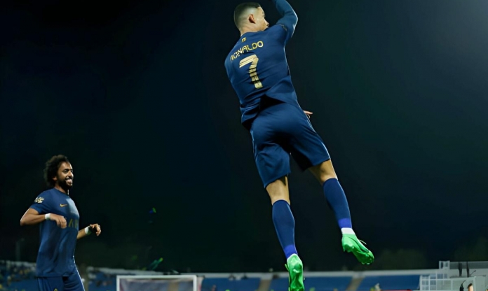 CĐV phát cuồng vì hattrick thứ 2 liên tiếp của Cristiano Ronaldo