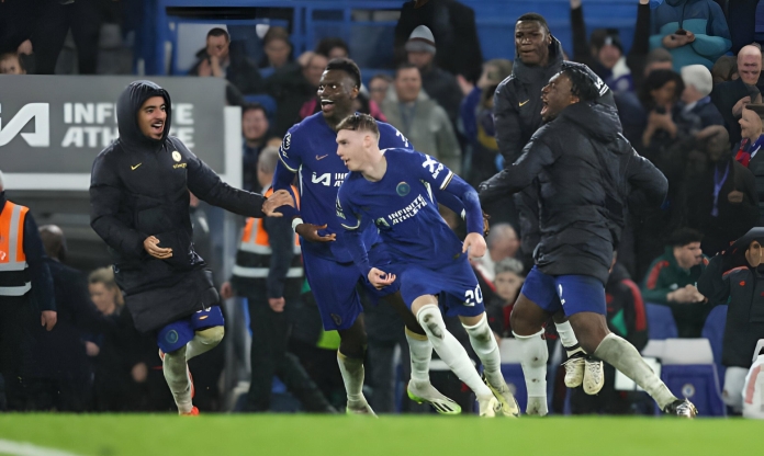 Huyền thoại MU bị 'troll tới bến' khi Chelsea thắng ở phút bù giờ cuối cùng