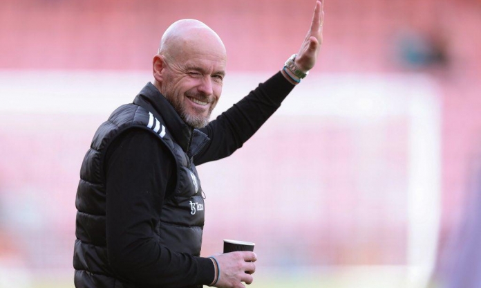 Erik Ten Hag thừa nhận sự thật về tranh cãi VAR giúp MU hòa