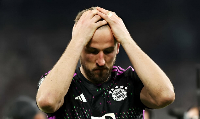 Kết buồn! Harry Kane buồn bã, suy sụp sau tiếng còi mãn cuộc