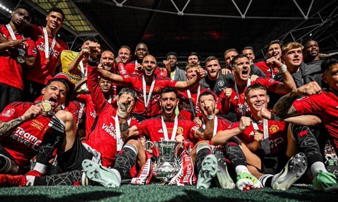 Man Utd ăn mừng bùng nổ sau chiến tích vô địch FA Cup