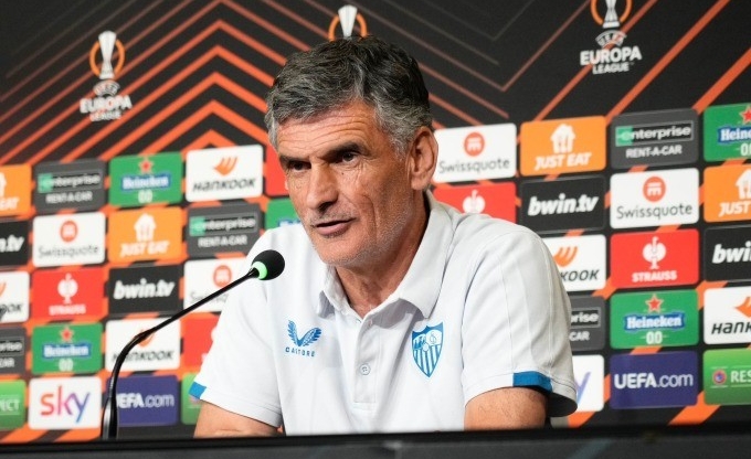 HLV Sevilla chỉ ra 'điểm khó chịu' của Roma và Mourinho