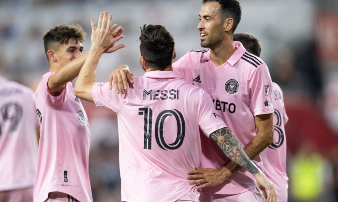 Fan 'nổi đóa' vì không được xem Messi đá, Busquets có lý lẽ không thể thuyết phục hơn