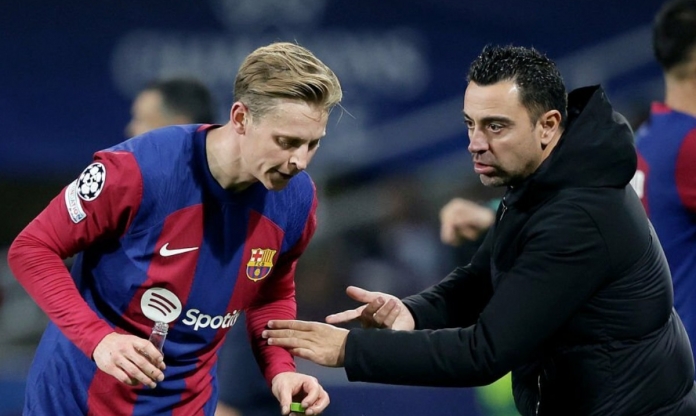 2 đại gia vào cuộc, tương lai De Jong tại Barca lại gặp biến lớn