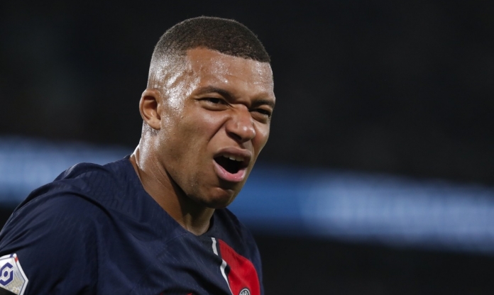 Kylian Mbappe sắp có quyết định kiện tụng cổ động viên kình địch