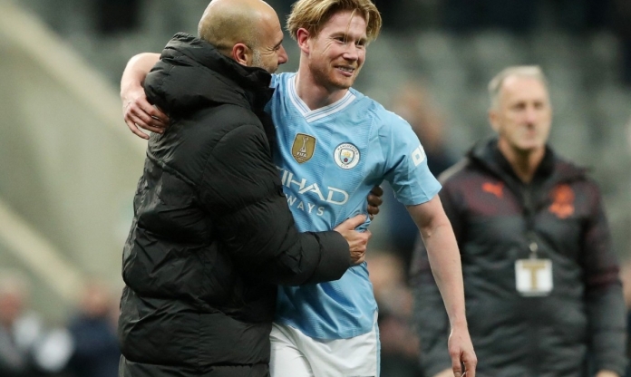 Pep Guardiola chỉ ra nhạc trưởng của Man City quan trọng như De Bruyne