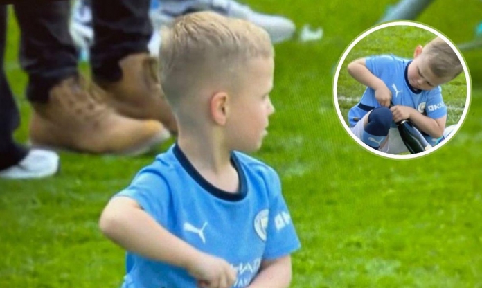 Con trai Foden gây chú ý trong màn ăn mừng của Man City