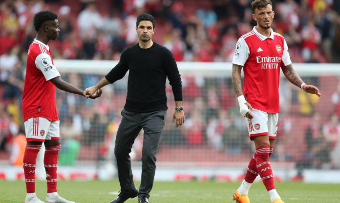 Cựu đội trưởng Arsenal cảnh báo 'Arsenal không còn cơ hội vô địch nữa'