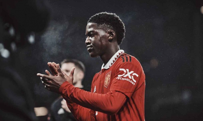 ‘Tiểu Pogba’ được MU giữ lại cho mùa giải mới