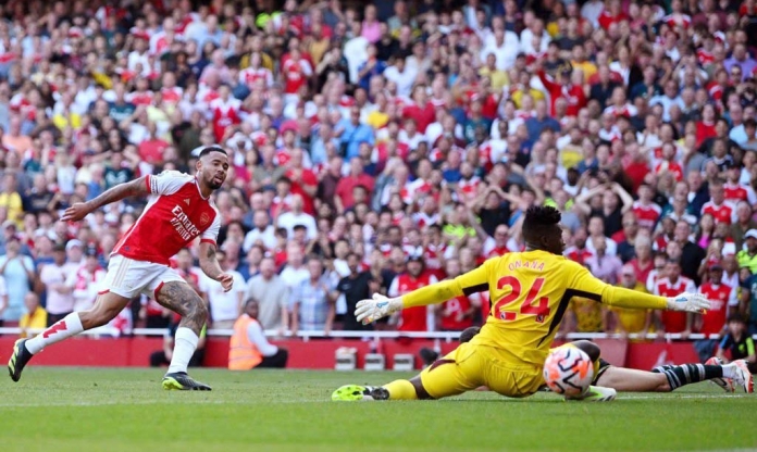 Bước ngoặt bom tấn, Arsenal khẳng định sức mạnh trên sân nhà