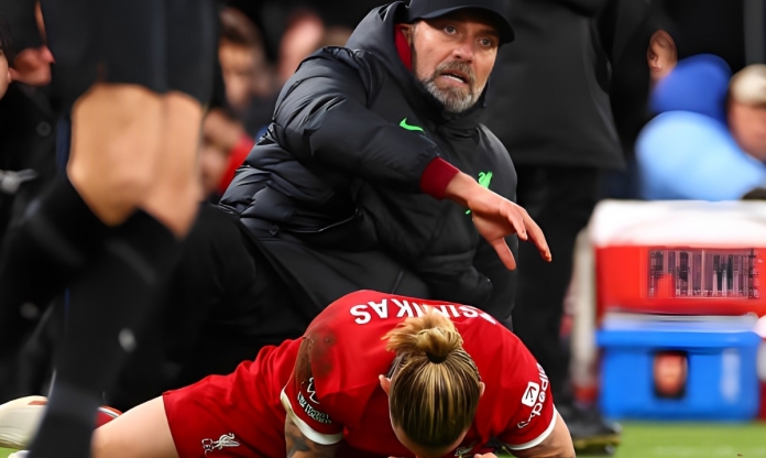 Ngôi sao Liverpool chấn thương nặng sau va chạm với Klopp