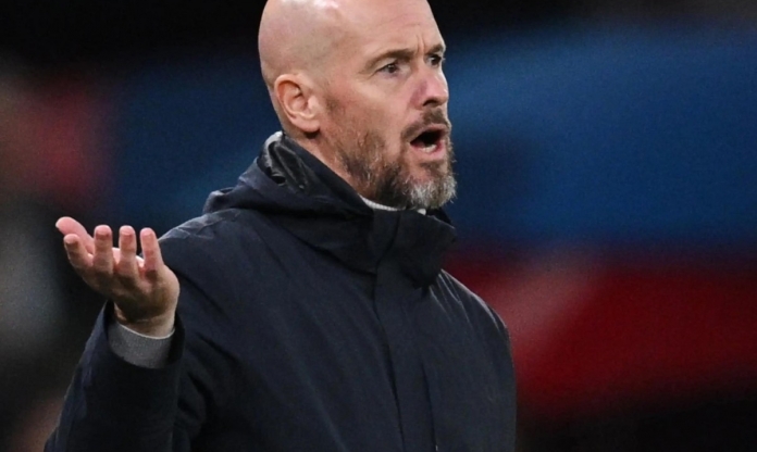 Erik ten Hag đáp trả người hâm mộ MU sau trận hòa Burnley