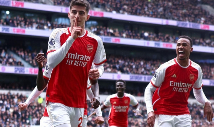 Derby London rực lửa, Arsenal đánh bại Tottenham để tiếp tục cuộc đua vô địch NHA