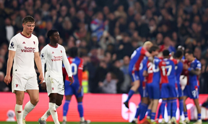 Hàng thủ mơ ngủ, MU thảm bại trước Crystal Palace