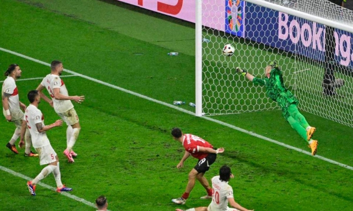 Thủ môn Thổ Nhĩ Kỳ có pha cứu thua hay bậc nhất Euro 2024