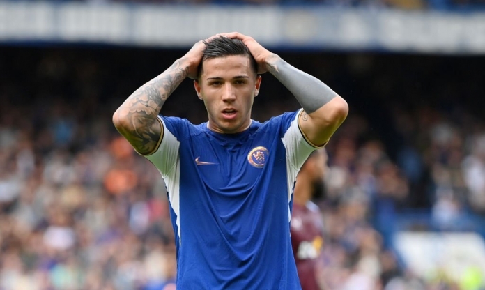 Chelsea hết cứu, tiếp tục thua Aston Villa trong thế thiếu người