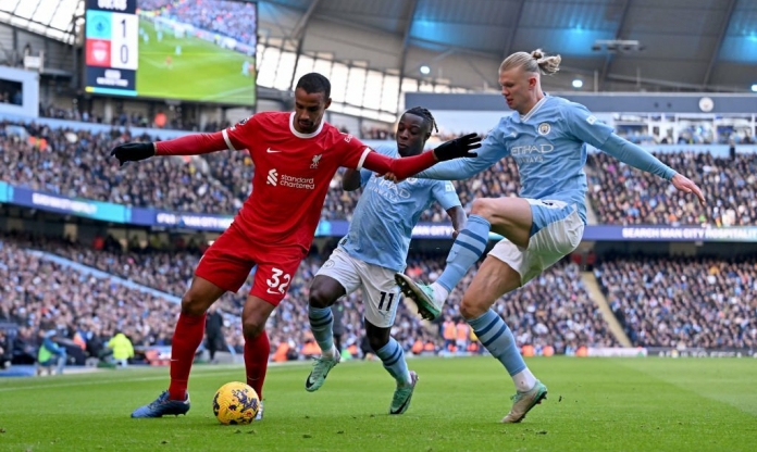 Liên tục bỏ lỡ, Man City 'nhận trái đắng' trước kình địch Liverpool