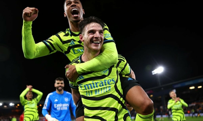 Ghi bàn phút 97, Arsenal thắng đầy cảm xúc sau màn rượt đuổi với Luton