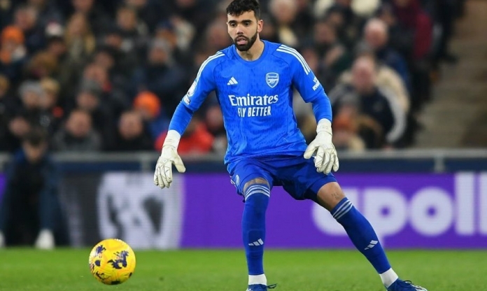Thủ môn Raya hóa Onana, fan Arsenal trải qua những phút kinh hoàng