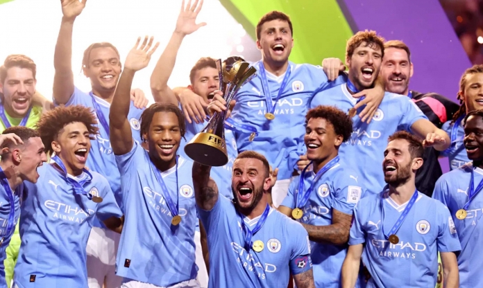 Hoàn tất cú ăn 5, Man City nhận vinh dự đặc biệt mà MU không có