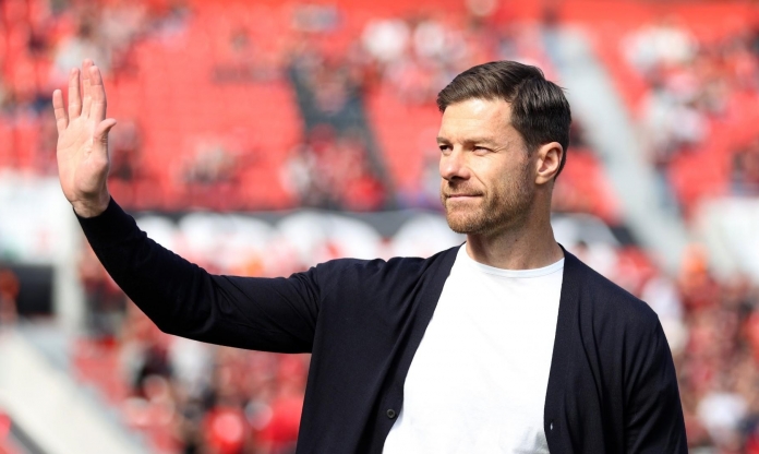 Xabi Alonso khước từ cả Bayern lẫn Liverpool để chờ đến 'nơi lý tưởng'
