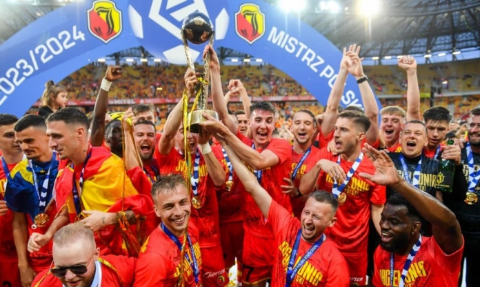 Vô địch sau 103 năm, CLB Ba Lan vẫn có nguy cơ bị loại khỏi Champions League